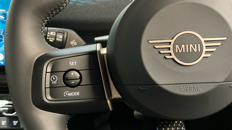 MINI Aceman 135kW E Classic 43kWh 5dr Auto Electric Hatchback